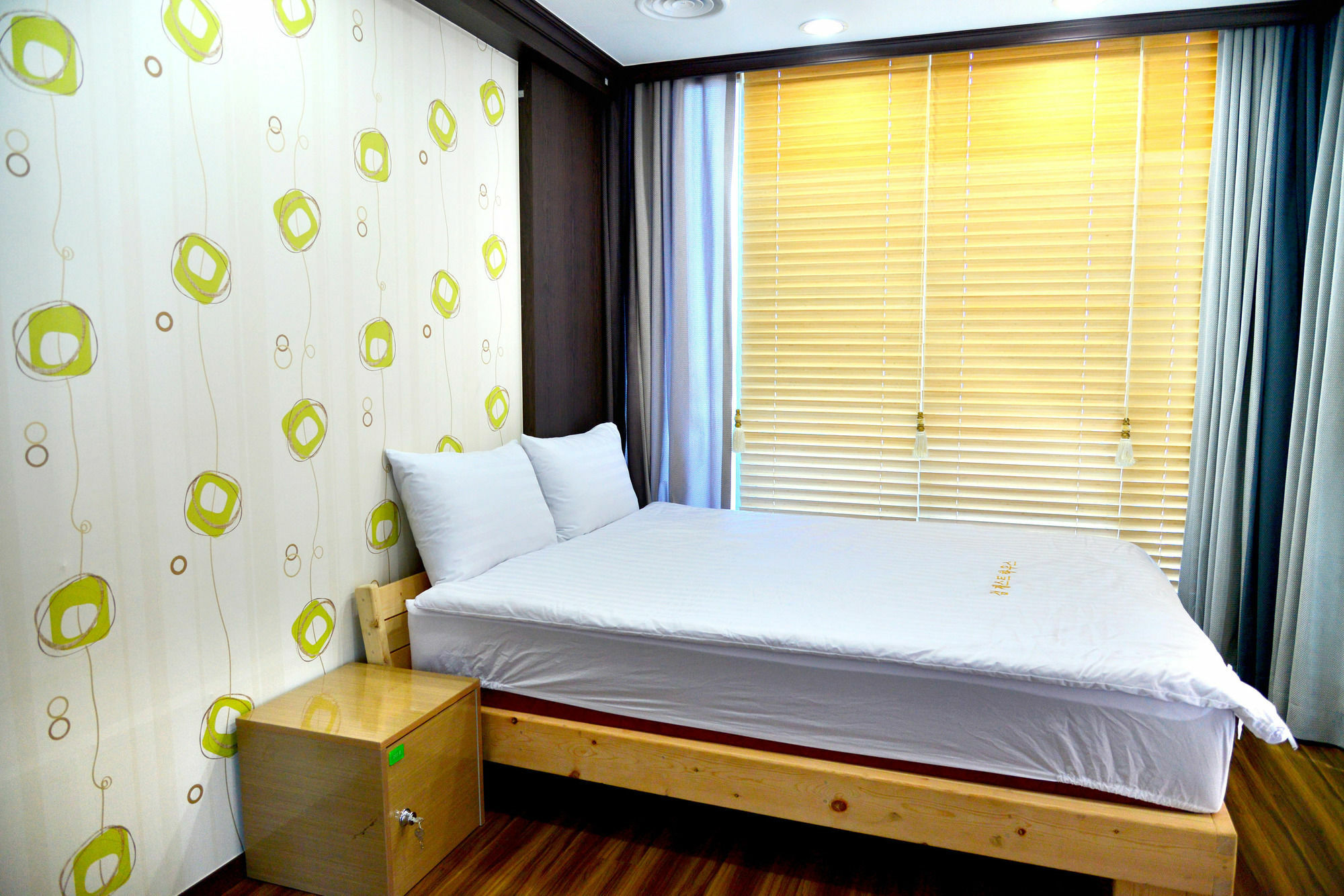 Seom Guesthouse Seogwipo-stad Buitenkant foto